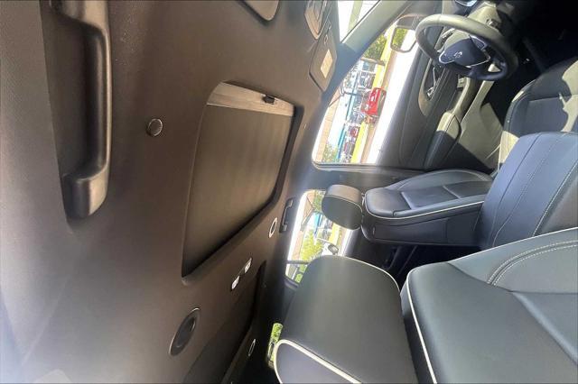 used 2023 Chevrolet Traverse car, priced at $38,999