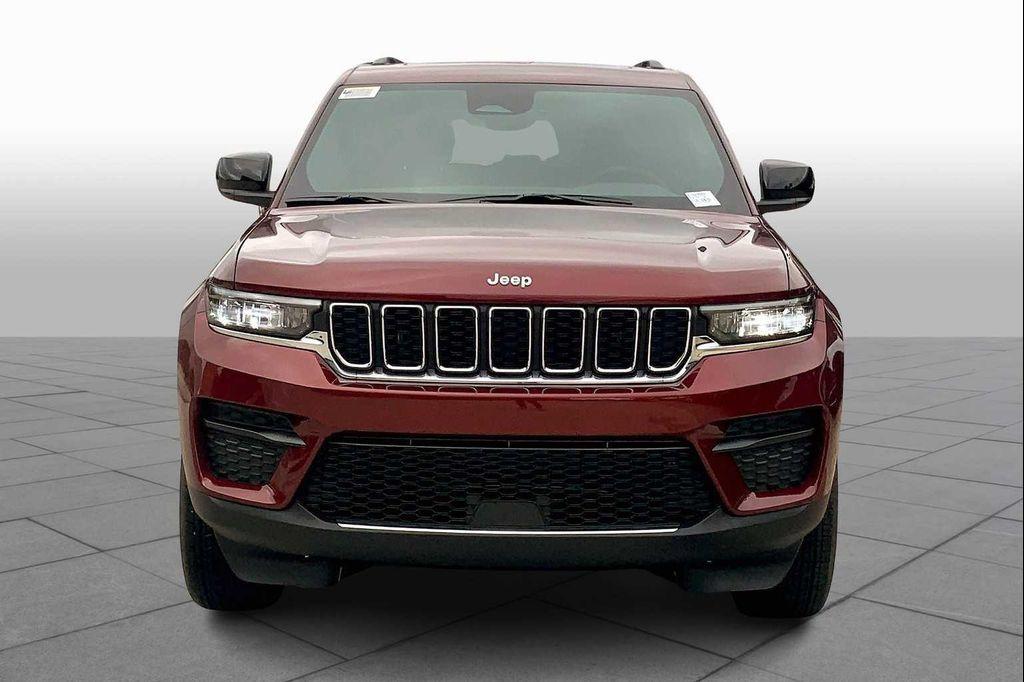 new 2025 Jeep Grand Cherokee car, priced at $37,120