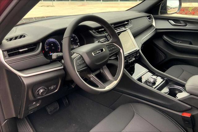 new 2025 Jeep Grand Cherokee car, priced at $42,170