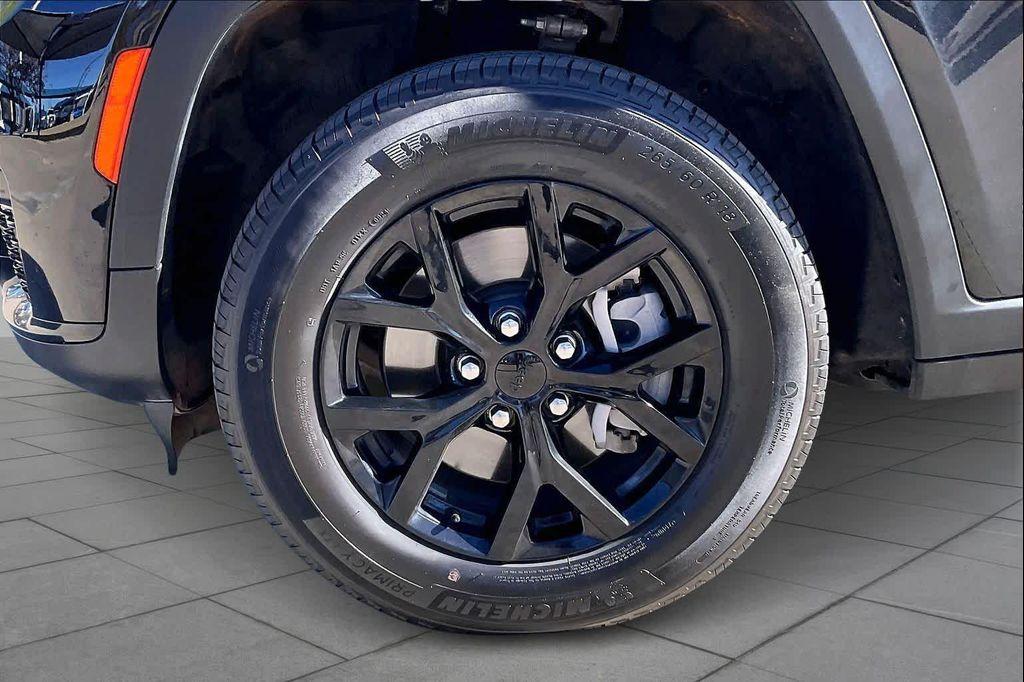 used 2024 Jeep Grand Cherokee L car, priced at $29,999