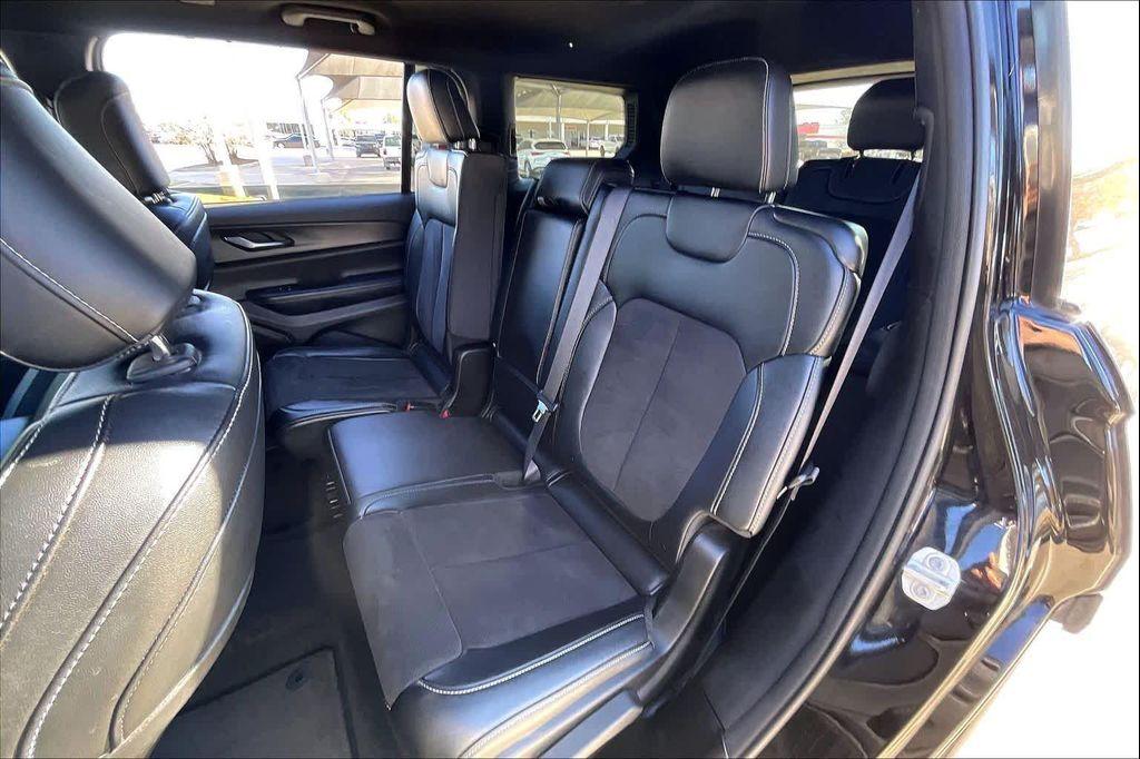 used 2024 Jeep Grand Cherokee L car, priced at $29,999