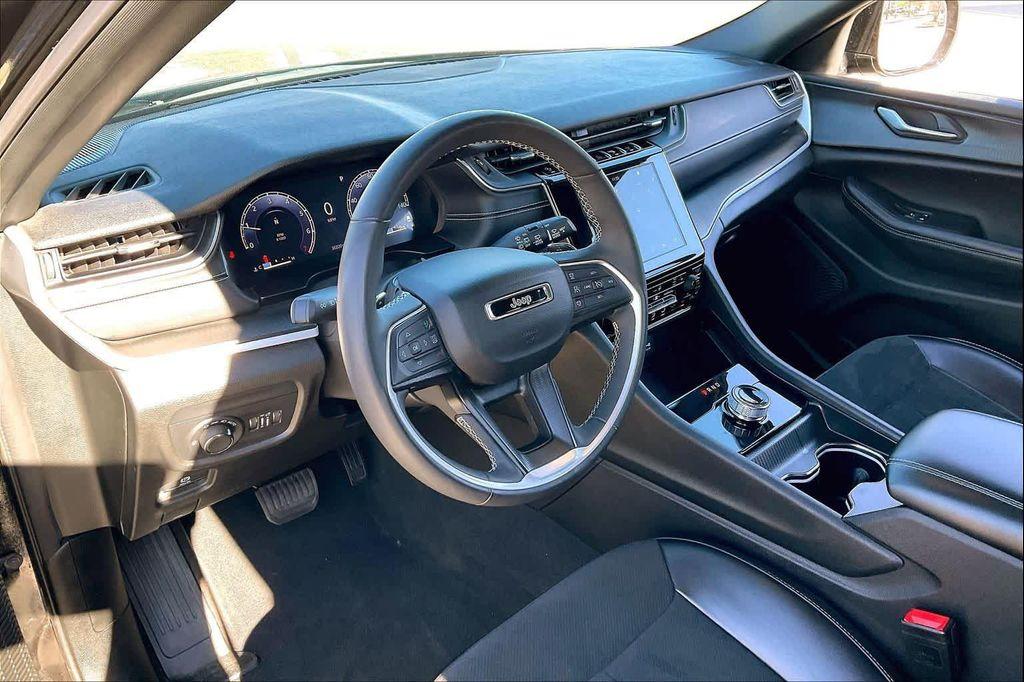 used 2024 Jeep Grand Cherokee L car, priced at $29,999