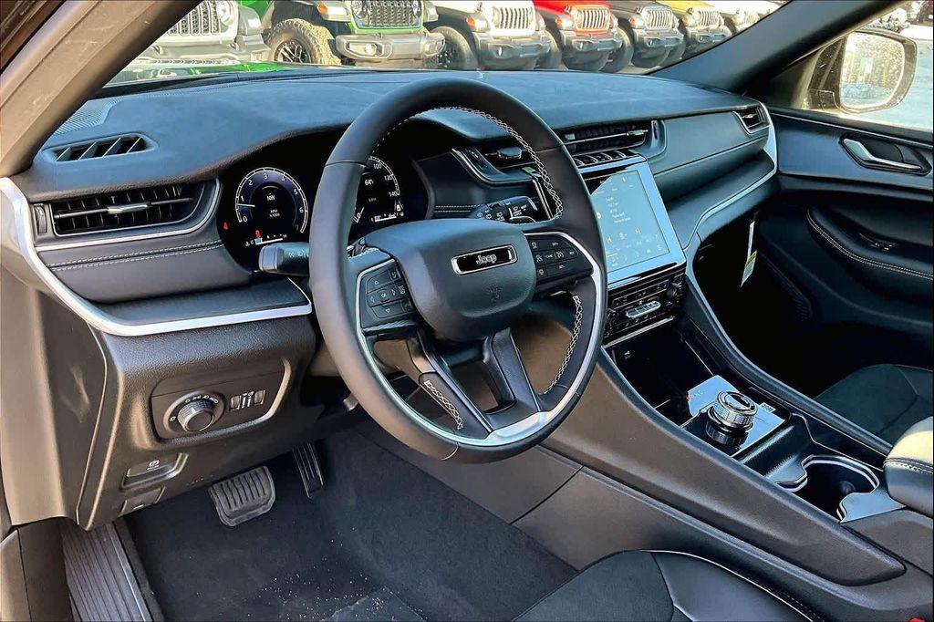 new 2025 Jeep Grand Cherokee L car, priced at $43,855