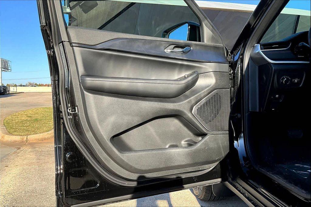 new 2025 Jeep Grand Cherokee L car, priced at $43,855