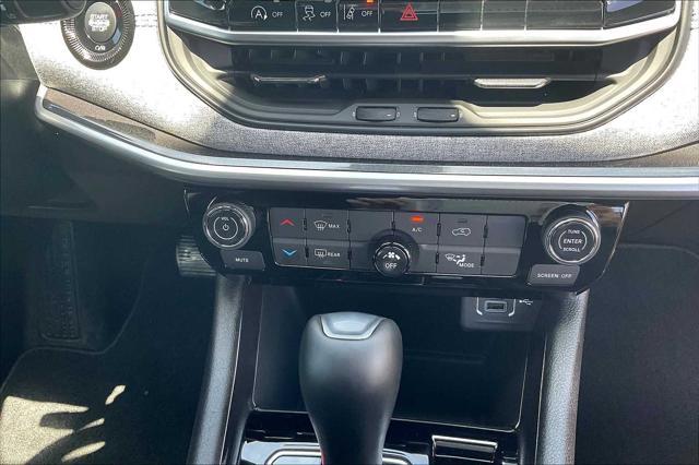 new 2025 Jeep Compass car, priced at $27,760