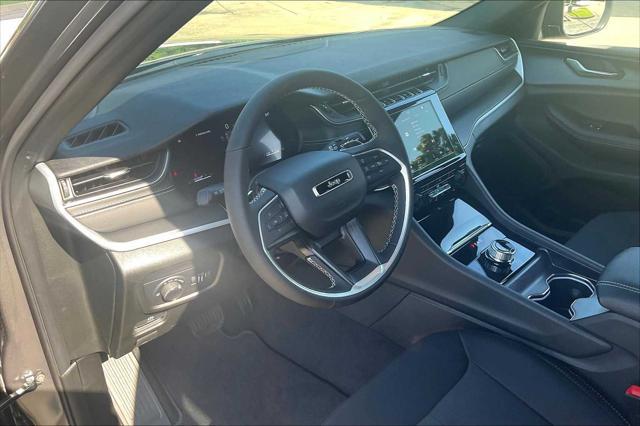new 2025 Jeep Grand Cherokee car, priced at $41,170