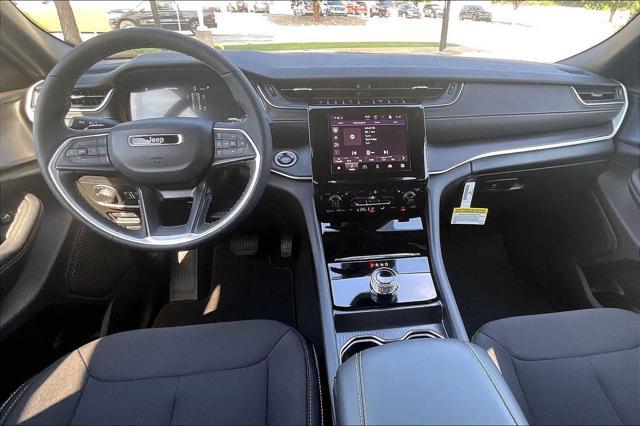 new 2025 Jeep Grand Cherokee car, priced at $41,170