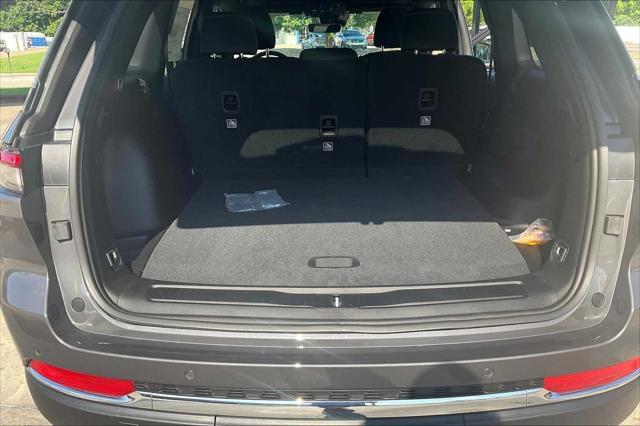 new 2025 Jeep Grand Cherokee car, priced at $41,170