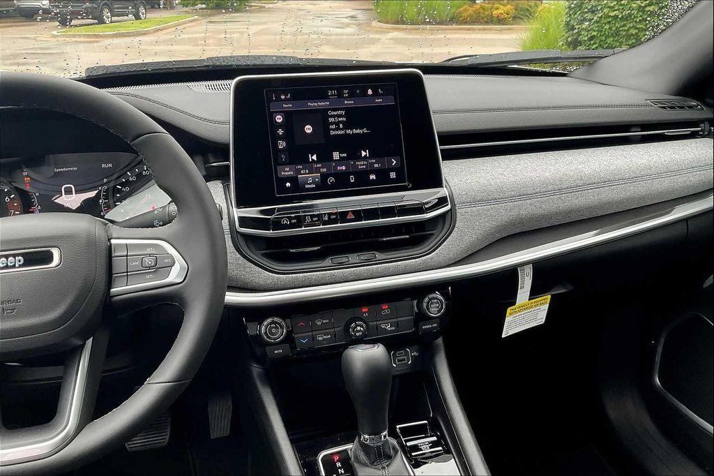new 2025 Jeep Compass car, priced at $27,760