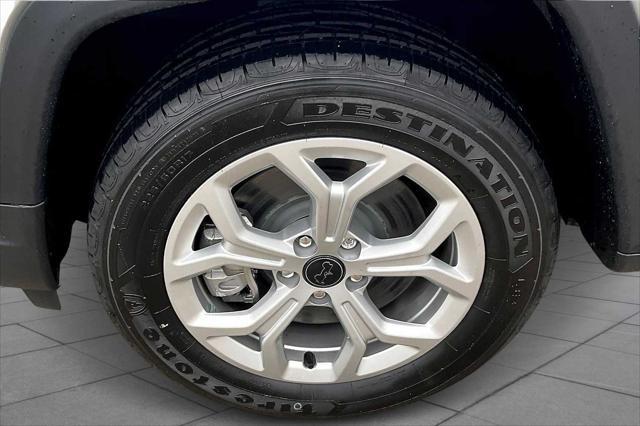 new 2025 Jeep Compass car, priced at $27,760