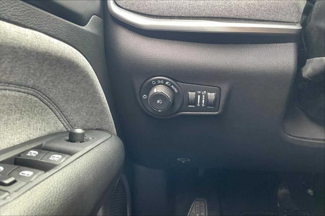 new 2025 Jeep Compass car, priced at $27,760