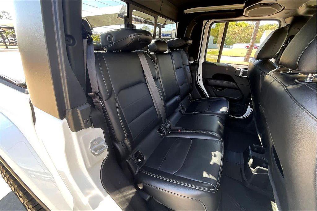 used 2022 Jeep Gladiator car, priced at $31,999