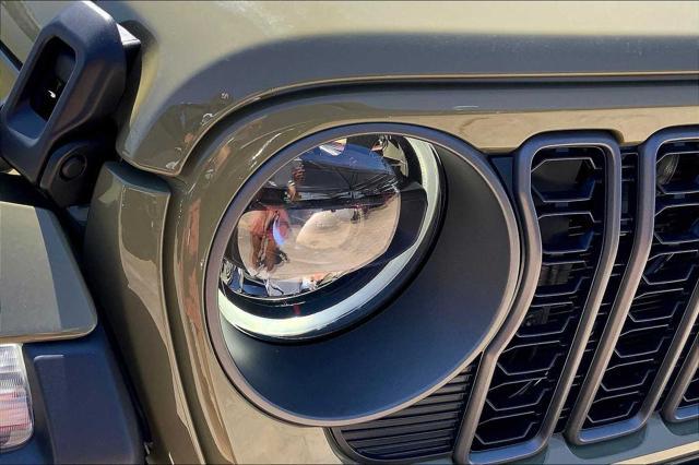 new 2025 Jeep Gladiator car, priced at $62,415