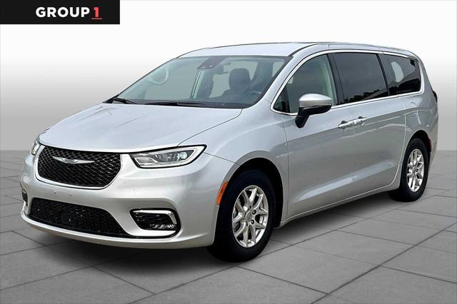 used 2023 Chrysler Pacifica car, priced at $23,999