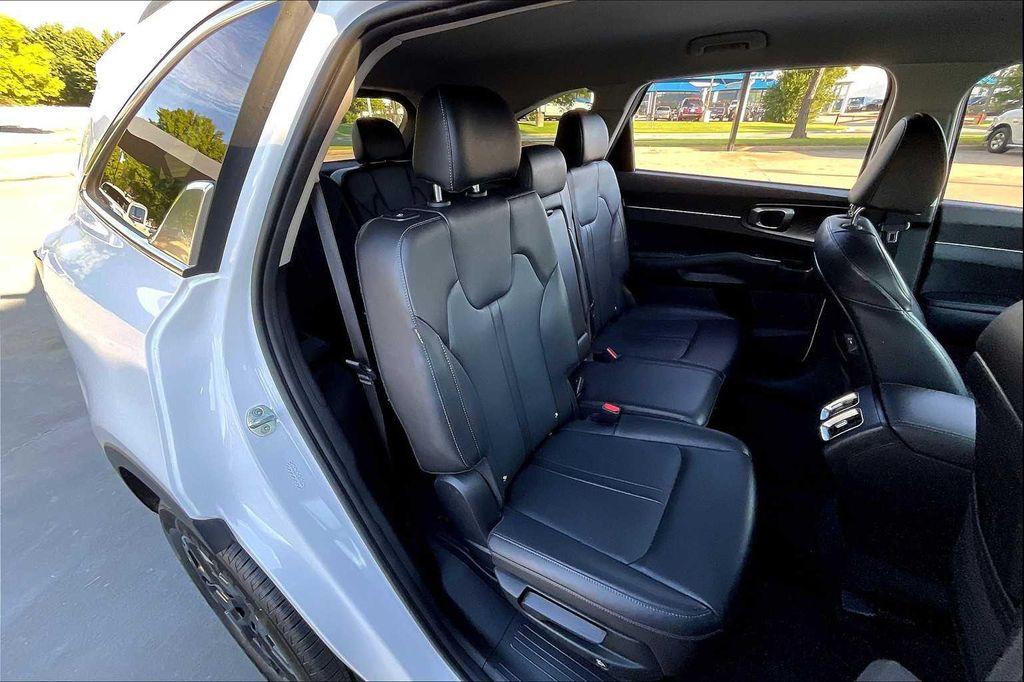 used 2024 Kia Sorento car, priced at $26,999