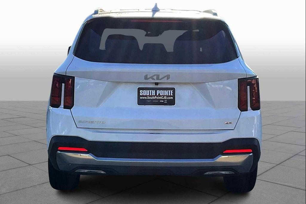 used 2024 Kia Sorento car, priced at $26,999