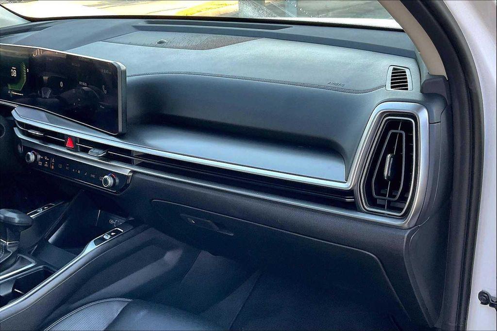 used 2024 Kia Sorento car, priced at $26,999