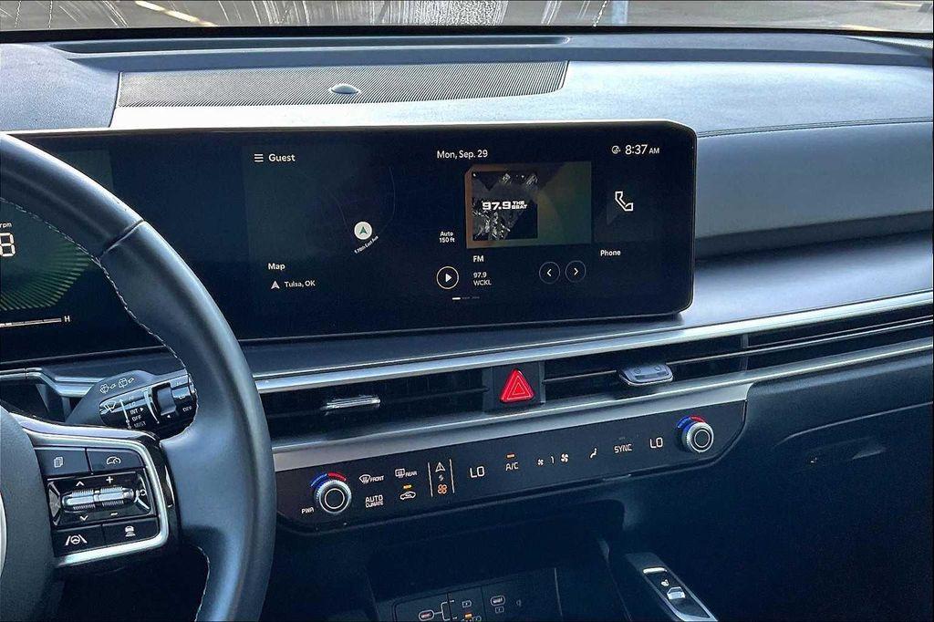 used 2024 Kia Sorento car, priced at $26,999