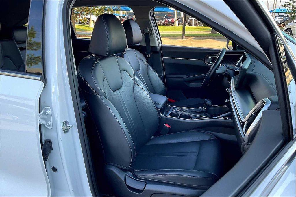 used 2024 Kia Sorento car, priced at $26,999