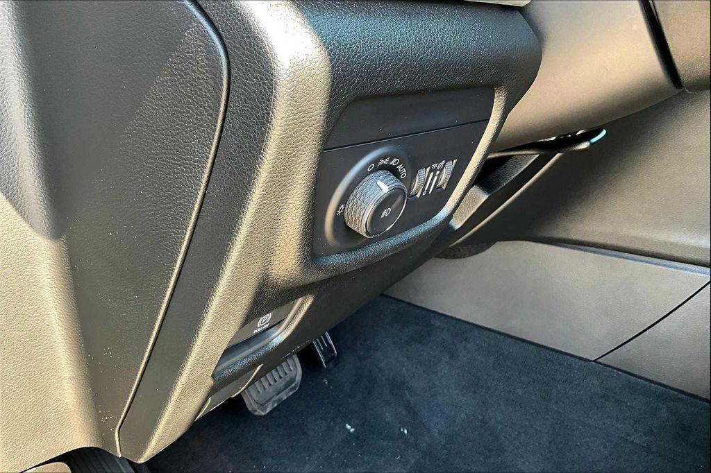 new 2025 Jeep Grand Cherokee L car, priced at $49,999