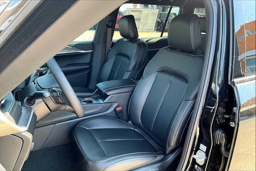 new 2025 Jeep Grand Cherokee L car, priced at $49,999