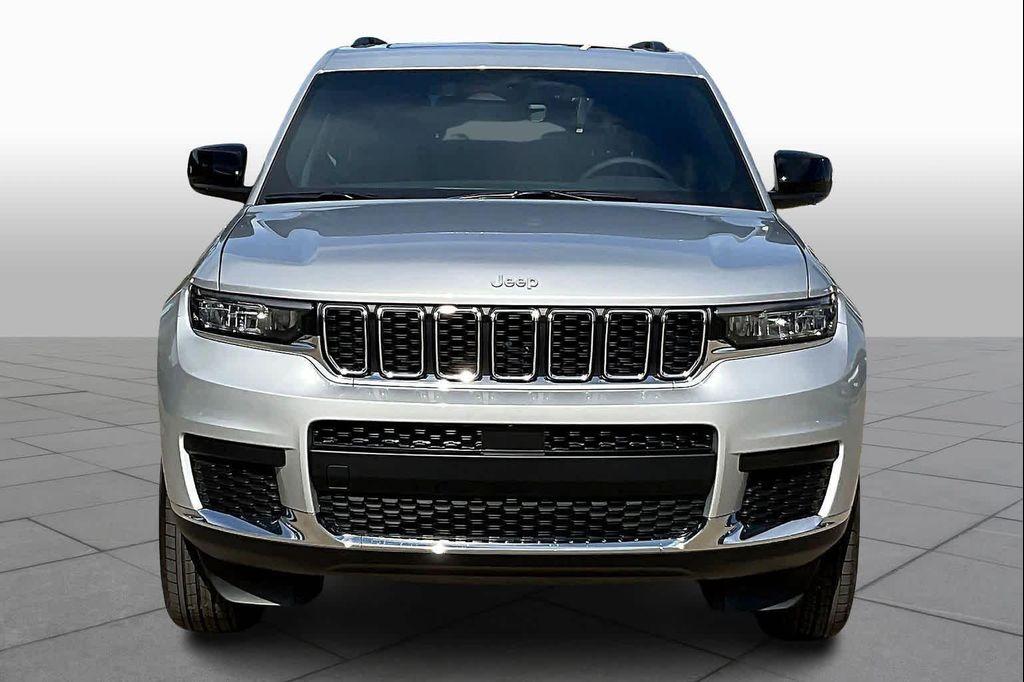 new 2025 Jeep Grand Cherokee L car, priced at $42,915