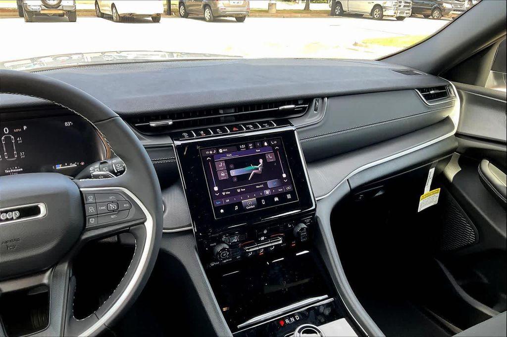 new 2025 Jeep Grand Cherokee L car, priced at $42,915