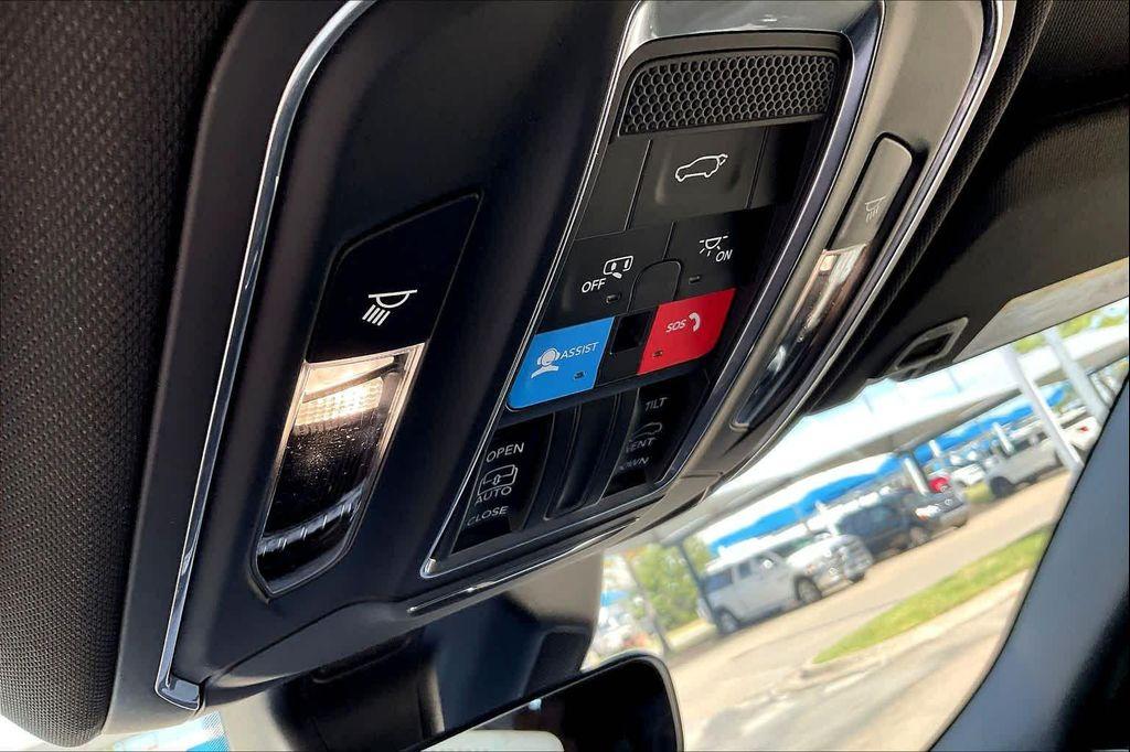 new 2025 Jeep Grand Cherokee L car, priced at $42,915