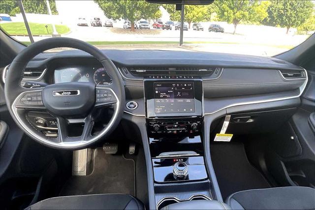 new 2025 Jeep Grand Cherokee car, priced at $44,725