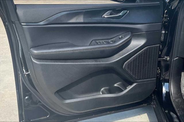 new 2025 Jeep Grand Cherokee car, priced at $44,725