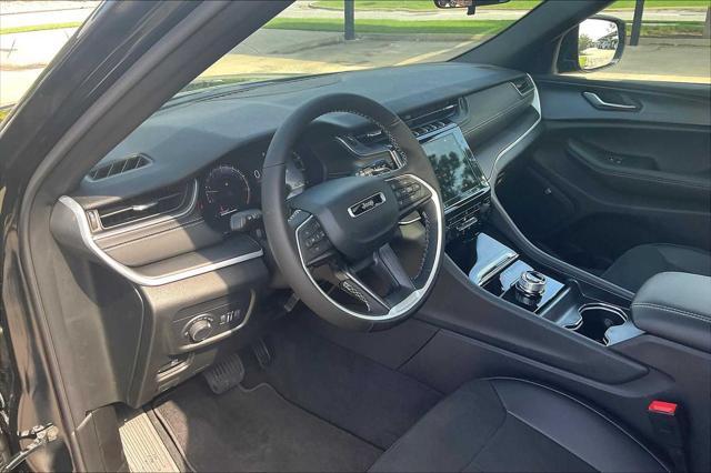 new 2025 Jeep Grand Cherokee car, priced at $44,725