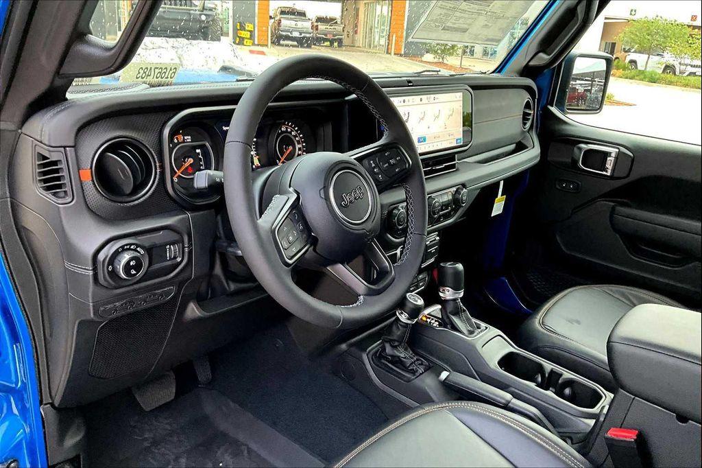 new 2025 Jeep Gladiator car, priced at $52,867