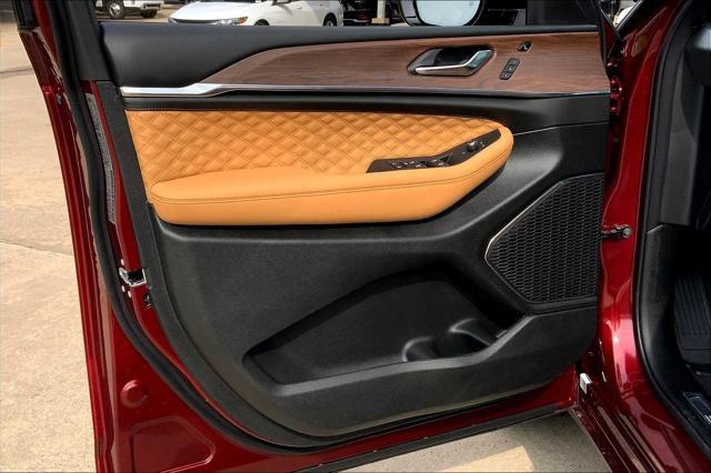 new 2025 Jeep Grand Cherokee L car, priced at $62,175