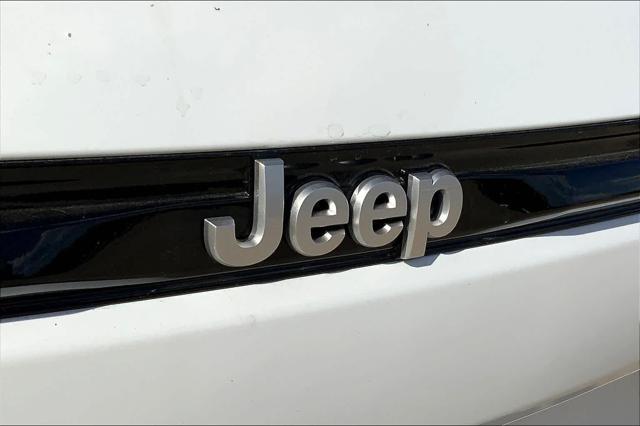 new 2025 Jeep Grand Cherokee car, priced at $43,155