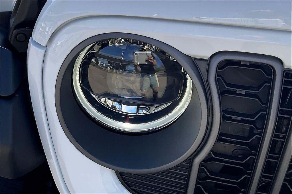 new 2026 Jeep Gladiator car, priced at $57,999