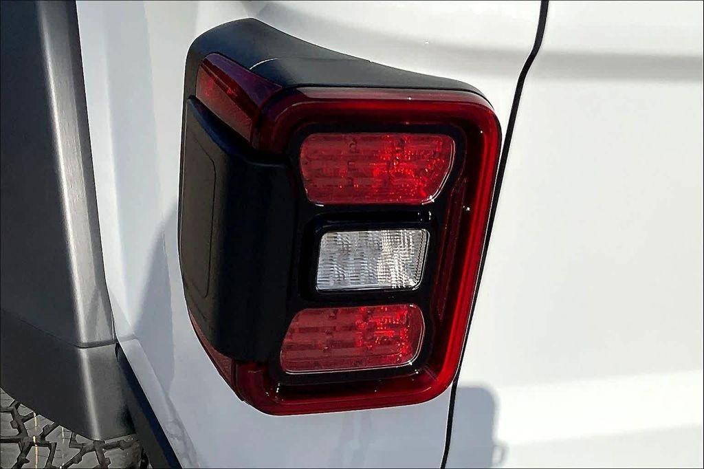 new 2026 Jeep Gladiator car, priced at $57,999