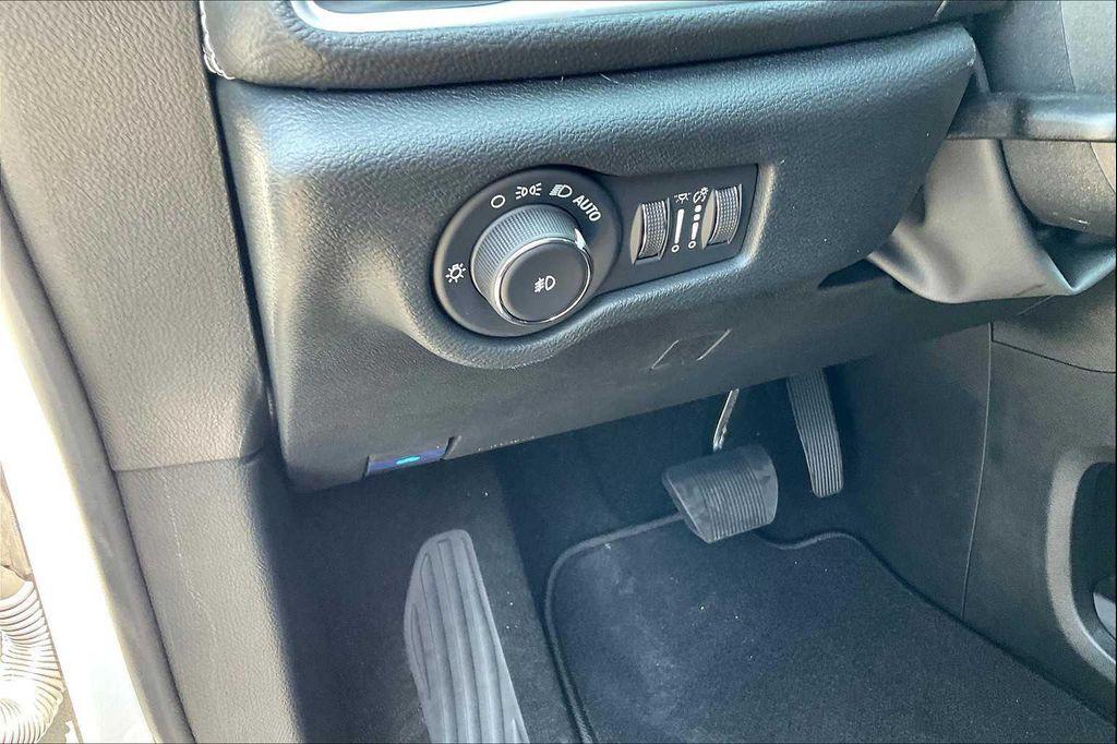 new 2026 Chrysler Pacifica car, priced at $54,999