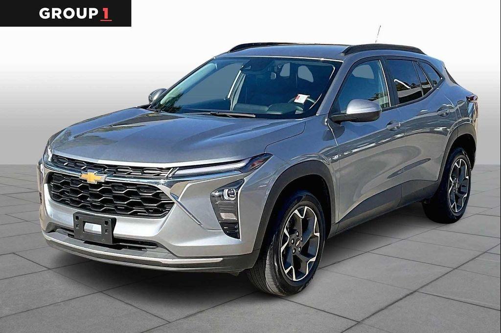 used 2025 Chevrolet Trax car, priced at $22,999