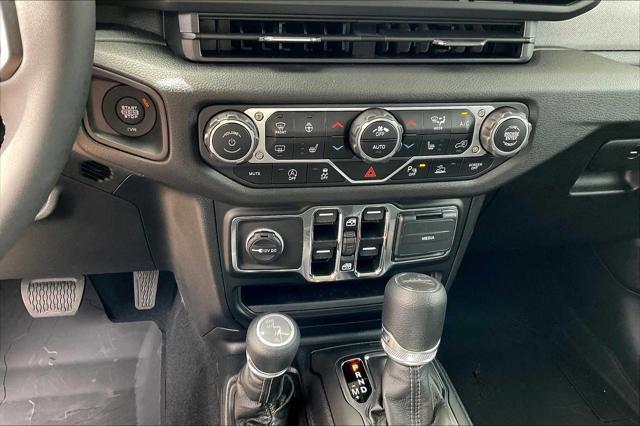 new 2025 Jeep Gladiator car, priced at $51,745