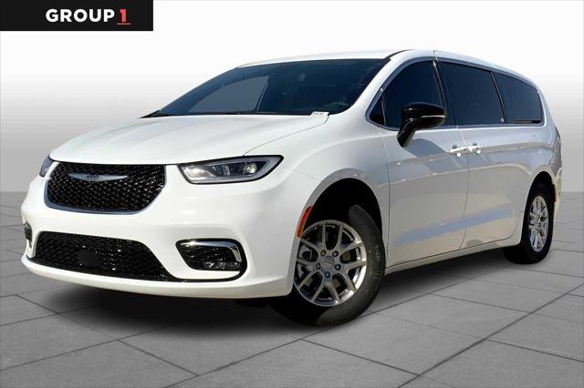 new 2025 Chrysler Pacifica car, priced at $41,045