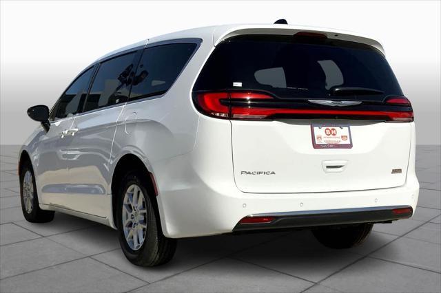 new 2025 Chrysler Pacifica car, priced at $40,445
