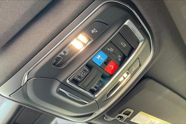 new 2025 Jeep Grand Cherokee car, priced at $40,999