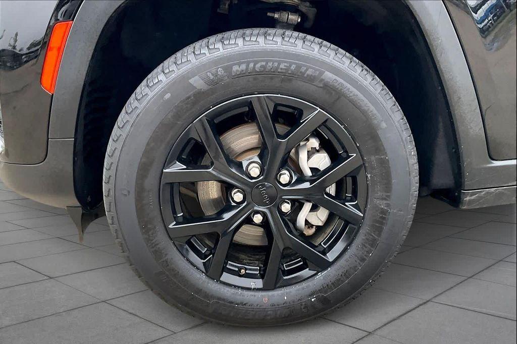 used 2024 Jeep Grand Cherokee car, priced at $30,000