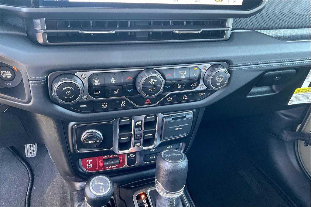 new 2025 Jeep Gladiator car, priced at $55,220