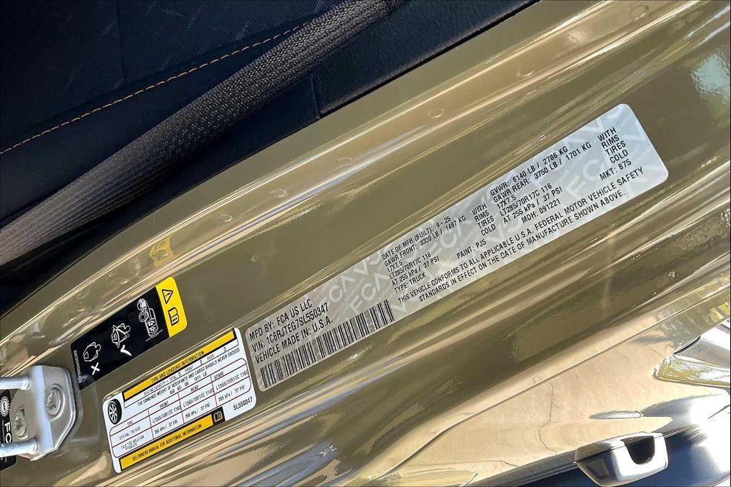 new 2025 Jeep Gladiator car, priced at $55,220