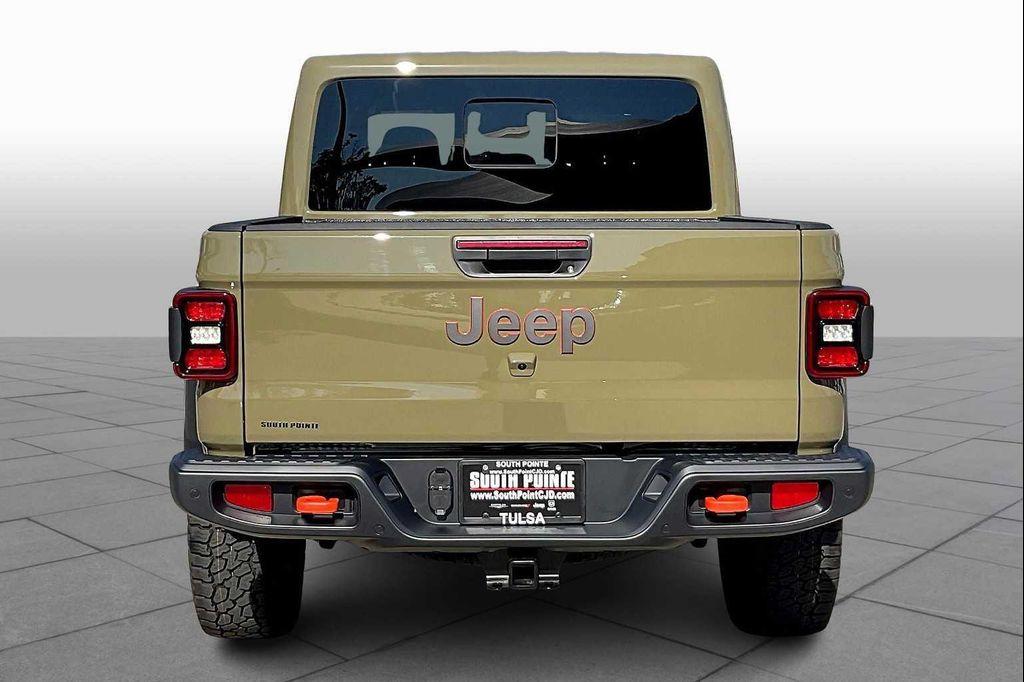 new 2025 Jeep Gladiator car, priced at $55,220