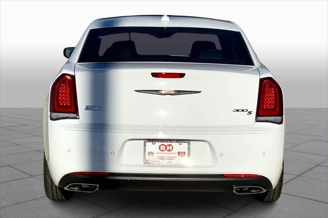 new 2023 Chrysler 300 car, priced at $39,894