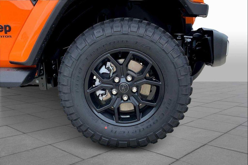 new 2025 Jeep Gladiator car, priced at $43,455