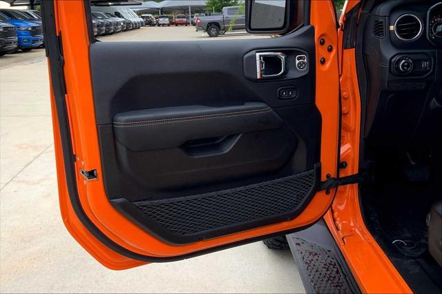 new 2025 Jeep Gladiator car, priced at $45,755