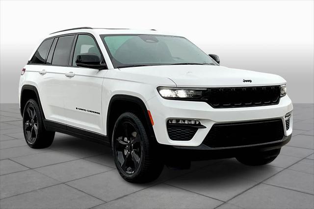 new 2025 Jeep Grand Cherokee car, priced at $48,000